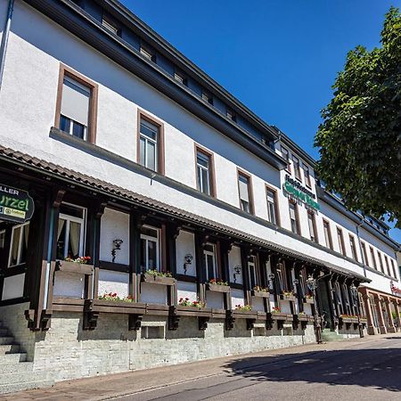 Hotel Gruener Baum 불러탈 외부 사진